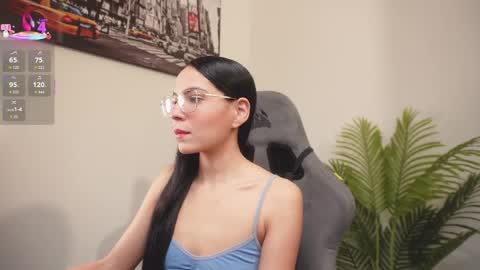 Help me reach 100 likes online show from 06-07-26, 07:06