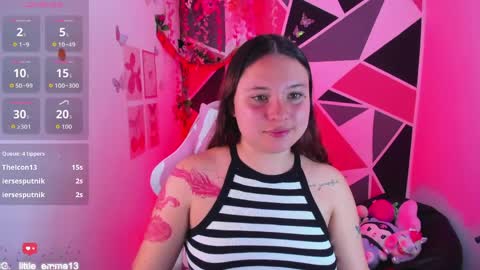Snapshot of little_emma0 chatting on 04-25-26, 07:00 Carol online show from 04-25-26, 07:00