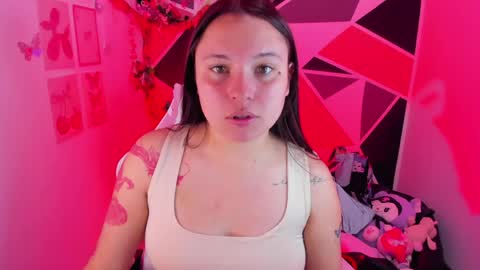 Snapshot of little_emma0 chatting on 05-05-26, 03:42 Carol online show from 05-05-26, 03:42