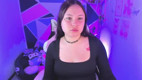 Snapshot of little_emma0 chatting on 05-24-26, 10:26 Carol online show from 05-24-26, 10:26