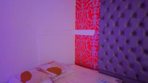 Snapshot of little_lilith_apple chatting on 09-29-25, 10:09 little_lilith_apple online show from 09-29-25, 10:09