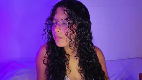 Snapshot of little_lilith_apple chatting on 10-10-25, 07:35 little_lilith_apple online show from 10-10-25, 07:35