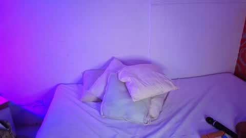 Snapshot of little_lilith_apple chatting on 10-11-25, 11:09 little_lilith_apple online show from 10-11-25, 11:09