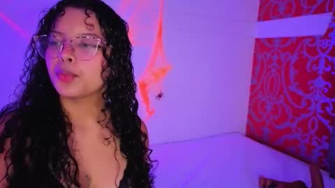 Snapshot of little_lilith_apple chatting on 10-26-25, 06:58 little_lilith_apple online show from 10-26-25, 06:58