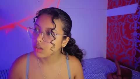 Snapshot of little_lilith_apple chatting on 11-02-25, 11:01 little_lilith_apple online show from 11-02-25, 11:01