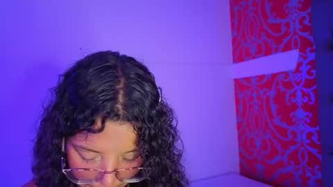 Snapshot of little_lilith_apple chatting on 11-04-25, 06:18 little_lilith_apple online show from 11-04-25, 06:18