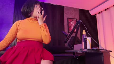 Snapshot of little_maeve chatting on 02-01-25, 12:29 Maeve online show from 02-01-25, 12:29