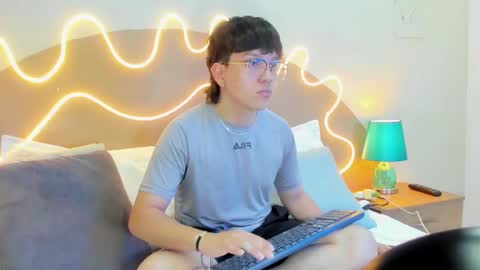Snapshot of little_mattew chatting on 10-09-25, 02:48 M A T T E W online show from 10-09-25, 02:48