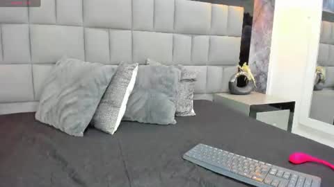 little_melanie online show from 07-01-26, 06:18