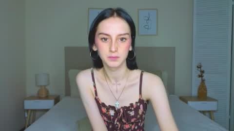 Snapshot of little_mollee chatting on 09-10-25, 09:15 little_mollee online show from 09-10-25, 09:15