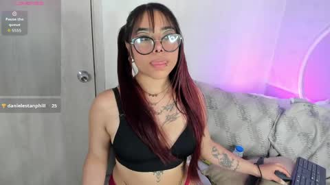 Snapshot of little_natty_ chatting on 06-05-26, 06:24 Natty online show from 06-05-26, 06:24