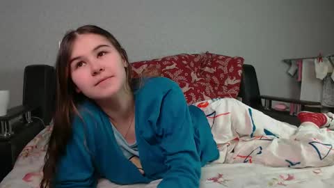 Alice.. online show from 06-04-26, 01:55