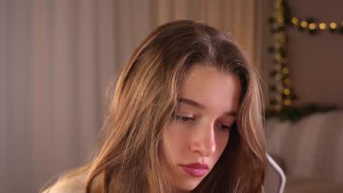 Kiki online show from 10-07-25, 03:31