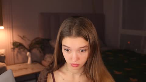 Kiki online show from 10-23-25, 03:55