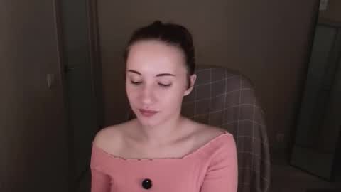 Snapshot of little_pretty_woman chatting on 10-08-25, 03:09 little_pretty_woman online show from 10-08-25, 03:09