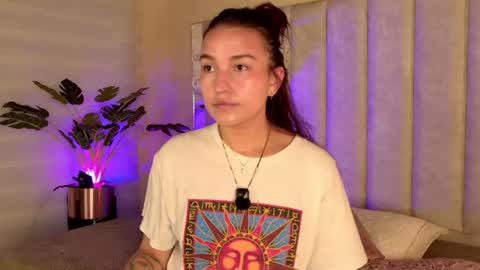 Snapshot of little_red_18 chatting on 07-15-26, 06:02 Eva online show from 07-15-26, 06:02