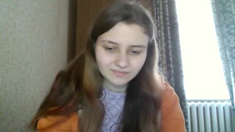 little_shygirl_ online show from 02-04-25, 11:49