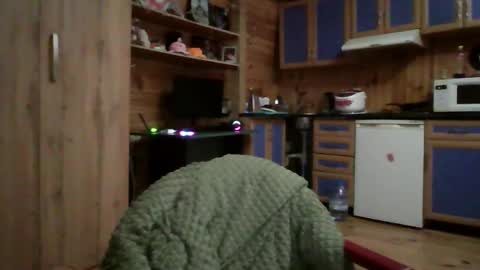 little_shygirl_ online show from 09-22-25, 12:56