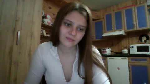 little_shygirl_ online show from 09-30-25, 04:23