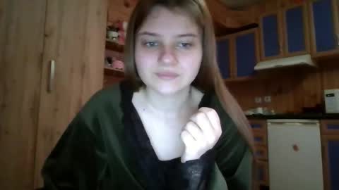 little_shygirl_ online show from 11-17-25, 05:02