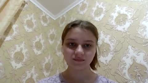 little_shygirl_ online show from 01-10-26, 04:47