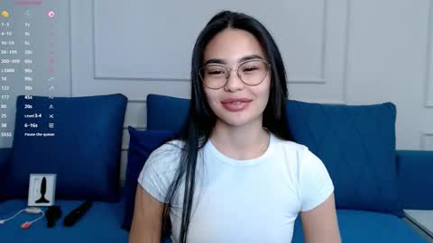 Snapshot of little_v1rgin_angel chatting on 03-26-26, 11:27 Kwan online show from 03-26-26, 11:27