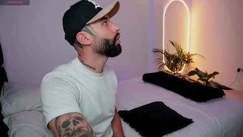 Snapshot of little_vannesaa chatting on 02-18-25, 08:47 little_vannesaa online show from 02-18-25, 08:47