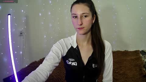 LittleAhWitch online show from 03-06-25, 10:41