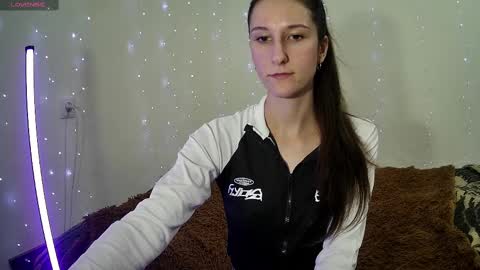 LittleAhWitch online show from 03-06-25, 01:46