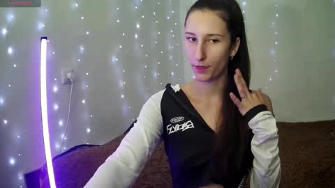 LittleAhWitch online show from 09-12-25, 08:58