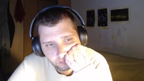 littlealien7 online show from 11-11-25, 12:49