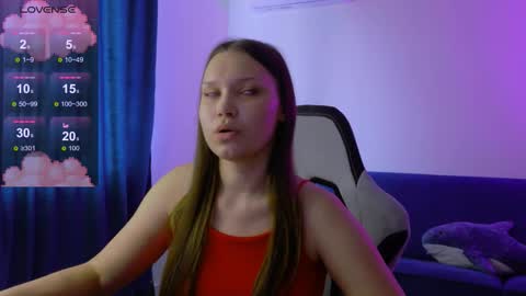 Snapshot of littlebby_di chatting on 10-14-25, 10:05 Di online show from 10-14-25, 10:05