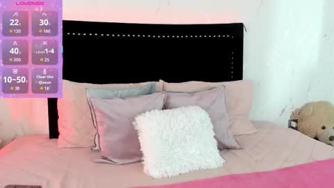  Violet  Alyson  online show from 11-04-25, 04:22