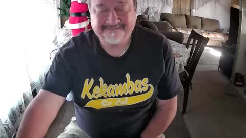 Snapshot of littled83057 chatting on 12-06-24, 09:46 Littled83057 online show from 12-06-24, 09:46