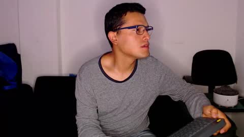 Manu online show from 12-17-25, 02:39