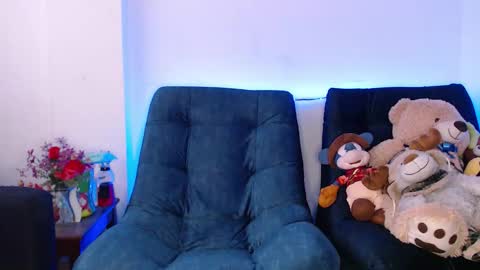 Snapshot of littledicklatin chatting on 03-18-26, 08:12 Manu online show from 03-18-26, 08:12