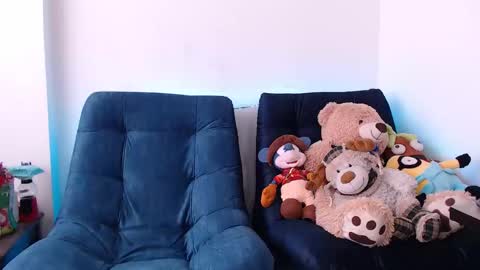 Snapshot of littledicklatin chatting on 03-20-26, 09:30 Manu online show from 03-20-26, 09:30