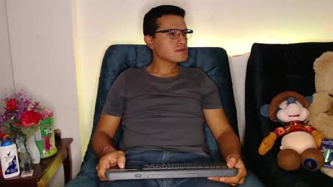 Manu online show from 05-04-26, 03:35