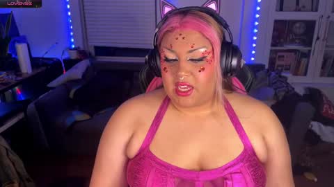 Snapshot of littledracula666 chatting on 02-16-25, 10:43 littledracula666 online show from 02-16-25, 10:43