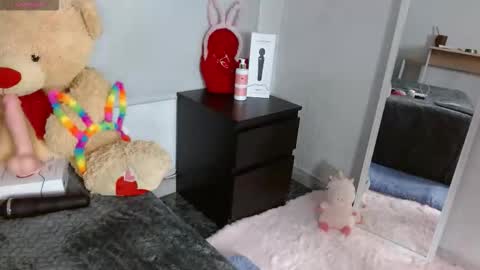 your little bunny  online show from 09-09-25, 11:54