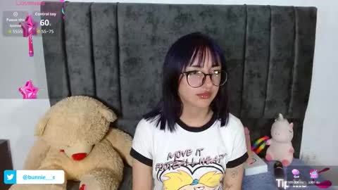 your little bunny  online show from 10-02-25, 10:33