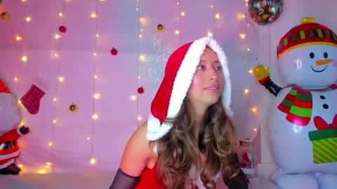 littlee_emma_ online show from 12-31-24, 09:31