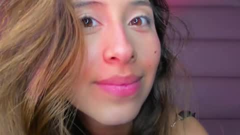 littlee_emma_ online show from 01-04-25, 09:32