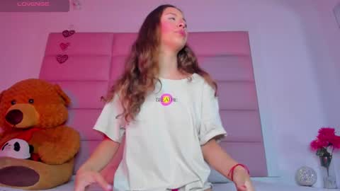 littlee_emma_ online show from 01-23-25, 03:16