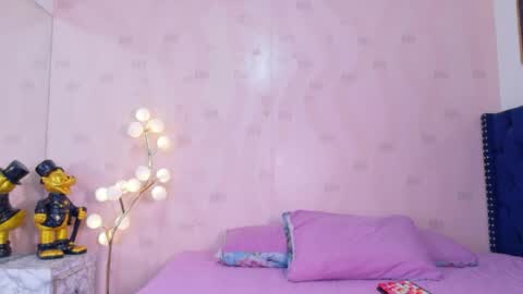 Snapshot of littleebonymommy chatting on 05-01-26, 07:29 Tania online show from 05-01-26, 07:29