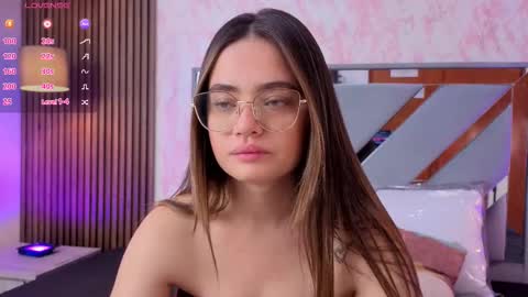 Snapshot of littleesara18 chatting on 03-19-26, 11:03 Sara online show from 03-19-26, 11:03