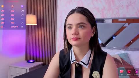 Snapshot of littleesara18 chatting on 03-22-26, 11:02 Sara online show from 03-22-26, 11:02