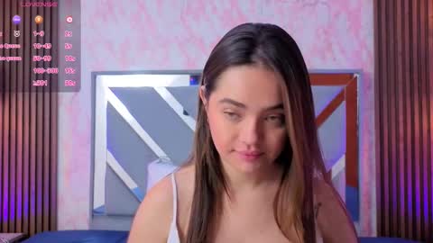 Snapshot of littleesara18 chatting on 03-26-26, 11:16 Sara online show from 03-26-26, 11:16