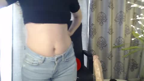 Snapshot of littleflowers chatting on 01-30-25, 12:27 Your little flower online show from 01-30-25, 12:27