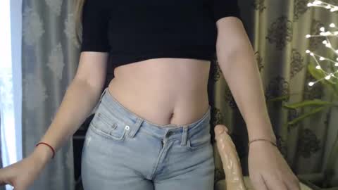 Snapshot of littleflowers chatting on 02-16-25, 02:54 Your little flower online show from 02-16-25, 02:54